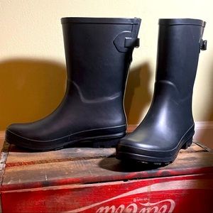 Target/Shoes/Women's Shoes/Boots/‎Women's Vicki Mid Calf Rubber Rain Boots/Size9